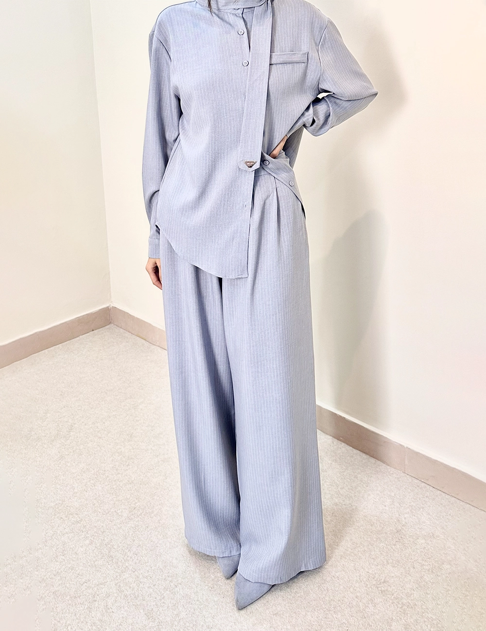 WANG FORME — Silver Blue Set alternate view